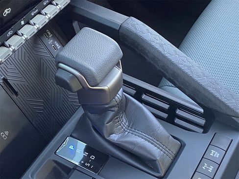 Used 2025 Toyota Tacoma TRD Sport image 29