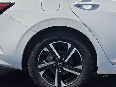 Used 2024 Nissan Sentra SV FWD image 6