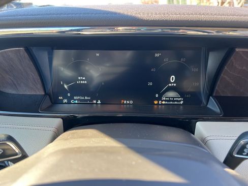 Used 2021 Lincoln Navigator Reserve w/ Luxury Package image 17