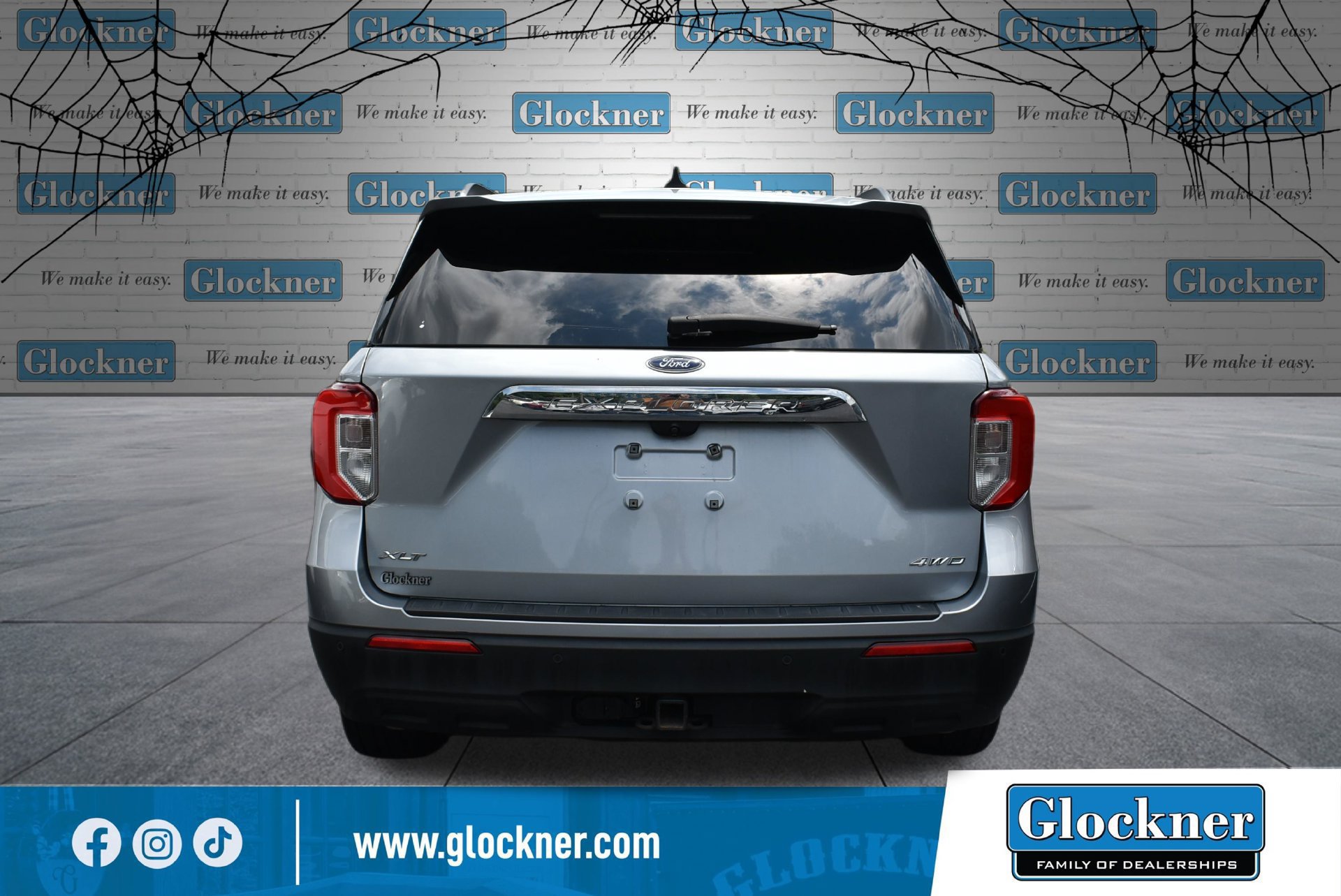 Used 2022 Ford Explorer XLT w/ Class IV Trailer Tow Package AWD/4WD image 7