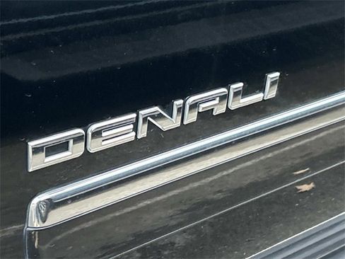 Used 2013 GMC Yukon XL Denali image 8