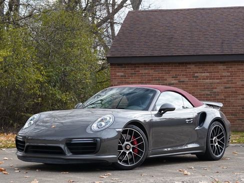 Used 2019 Porsche 911 Turbo image 10