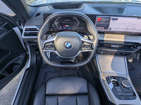 Used 2025 BMW 430i Convertible w/ Premium Package image 15