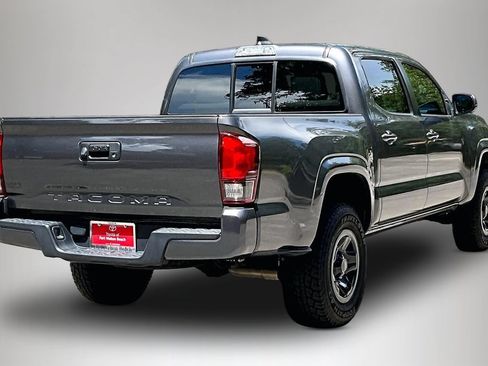 Used 2022 Toyota Tacoma SR w/ SR Convenience Package RWD image 5
