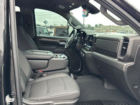 Used 2025 Chevrolet Silverado 2500 LT w/ Convenience Package image 13