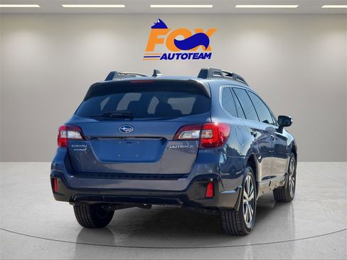 Used 2018 Subaru Outback 2.5i Limited image 4