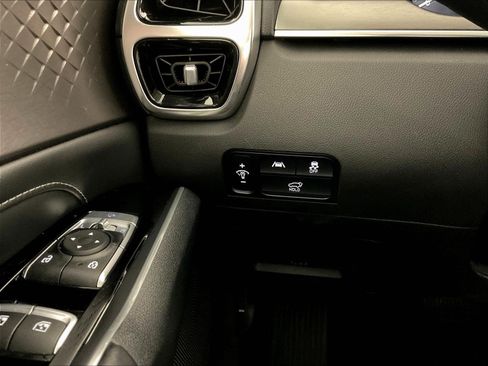 Certified 2023 Kia Sorento SX AWD/4WD image 15