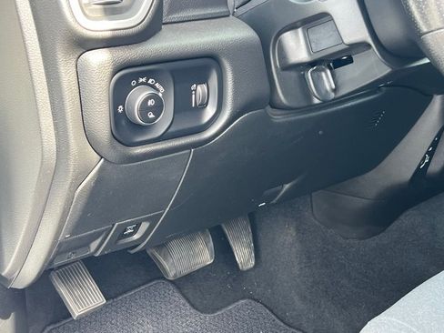 Used 2022 RAM 2500 Big Horn w/ Cold Weather Group AWD/4WD image 25