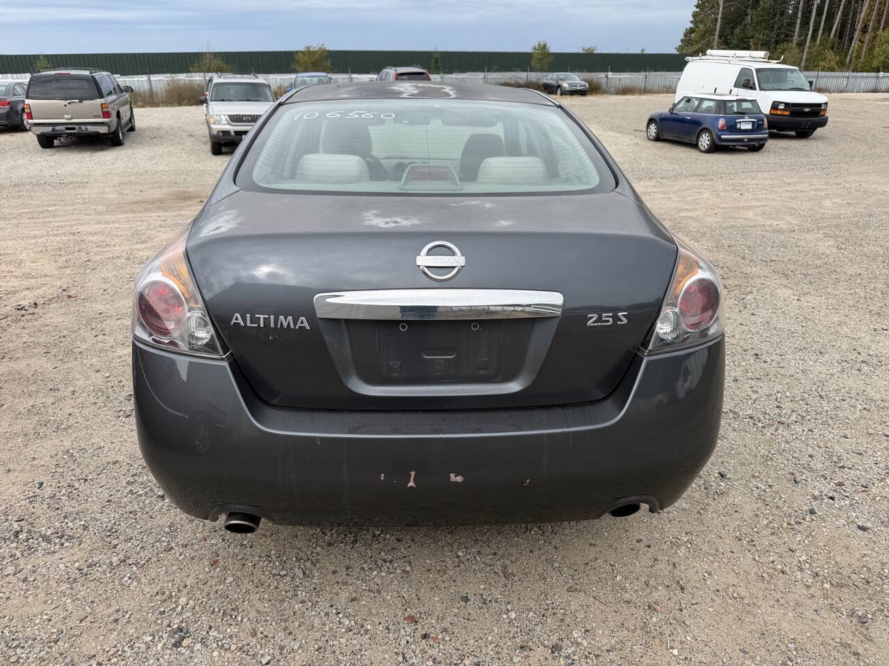 Used 2010 Nissan Altima 2.5 S FWD image 4