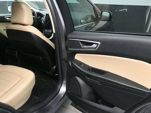 Used 2022 Ford Edge SEL AWD/4WD image 9