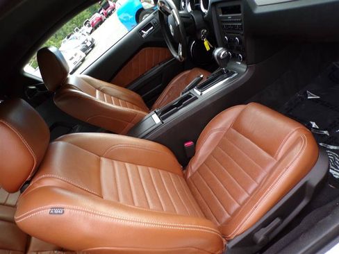 Used 2010 Ford Mustang Coupe RWD image 19