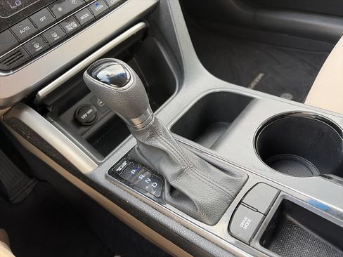 Used 2016 Hyundai Sonata SE FWD image 25