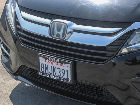 Used 2018 Honda Odyssey Elite image 5