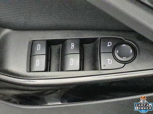 Certified 2025 Chevrolet Equinox LT w/ Convenience Package II FWD image 17