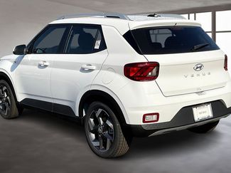 New 2026 Hyundai Venue SEL video 3