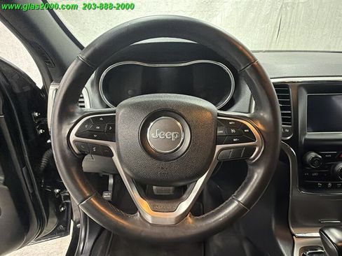 Used 2018 Jeep Grand Cherokee Laredo AWD/4WD image 4