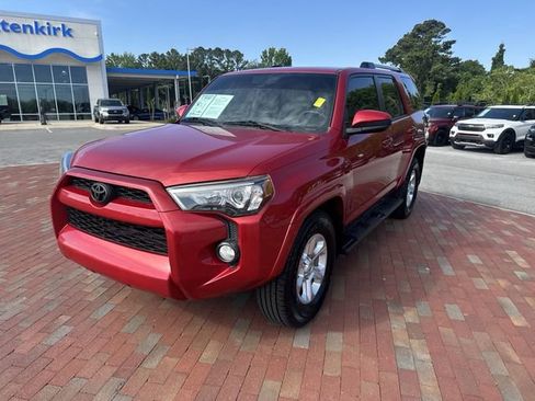 Used 2019 Toyota 4Runner SR5 RWD image 32