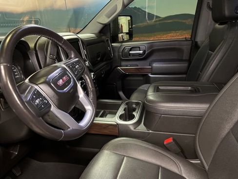 Used 2022 GMC Sierra 2500 SLT w/ SLT Convenience Package image 39