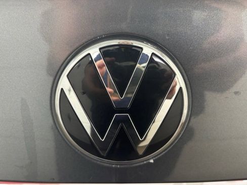 Used 2022 Volkswagen Jetta Sport image 9