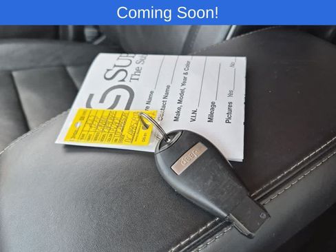 Used 2013 Jeep Grand Cherokee Overland AWD/4WD image 32