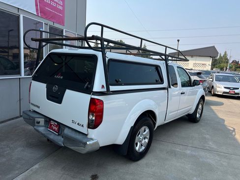 Used 2012 Nissan Frontier SV AWD/4WD image 7