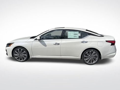 New 2025 Nissan Altima 2.5 SL image 2
