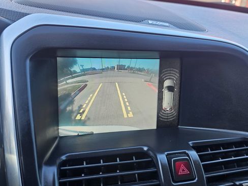 Used 2015 Volvo XC60 T5 Platinum image 39