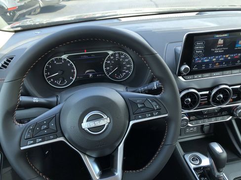 New 2025 Nissan Sentra SR w/ Midnight Edition image 24