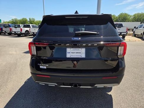 New 2026 Ford Explorer Active w/ Active Comfort Package RWD image 10