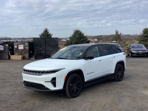 Used 2024 Jeep Wagoneer Launch Edition image 10