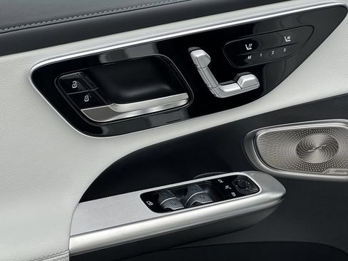 New 2026 Mercedes-Benz GLC 300 GLC 300 image 12