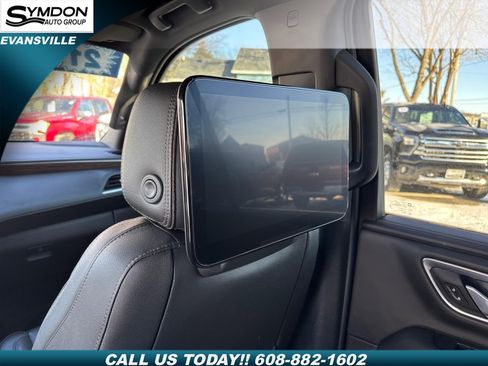 Used 2021 Chevrolet Tahoe High Country image 13