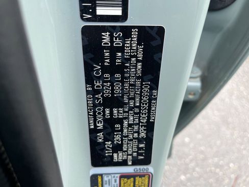 Used 2025 Kia K4 LXS image 28