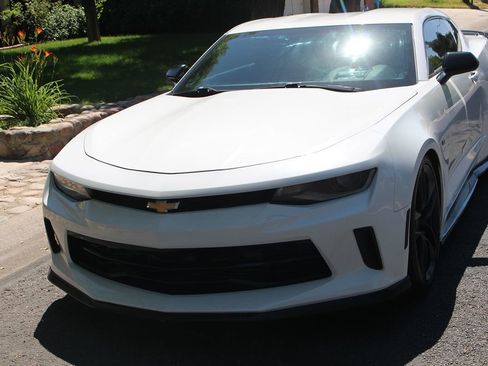 Used 2017 Chevrolet Camaro LT RWD image 38