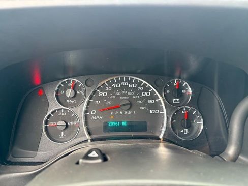 Used 2024 Chevrolet Express 2500 w/ Driver Convenience Package image 34