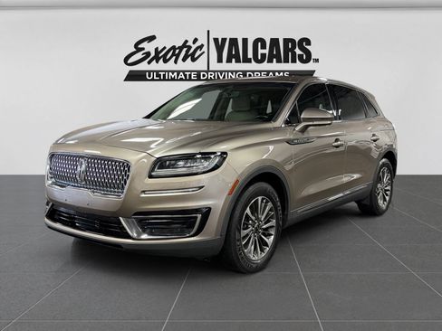 Used 2019 Lincoln Nautilus Select w/ Cargo Utility Package FWD image 1