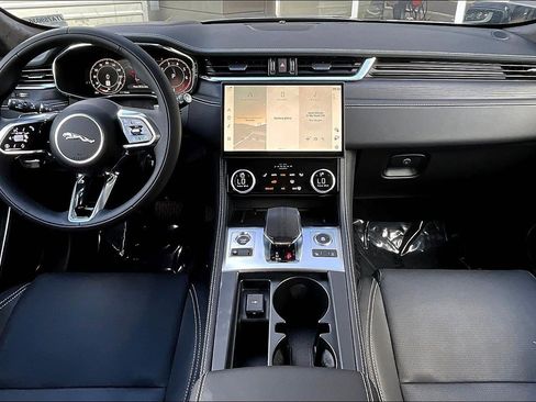 New 2026 Jaguar F-PACE R-Dynamic S image 5