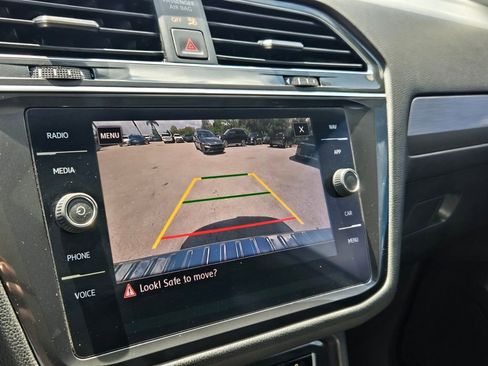 Certified 2020 Volkswagen Tiguan SEL image 23