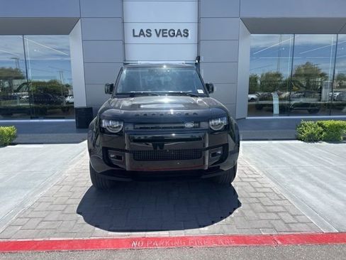 Used 2024 Land Rover Defender 130 X-Dynamic SE AWD/4WD image 2