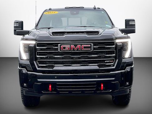 Used 2025 GMC Sierra 3500 AT4 w/ AT4 Premium Plus Package image 3