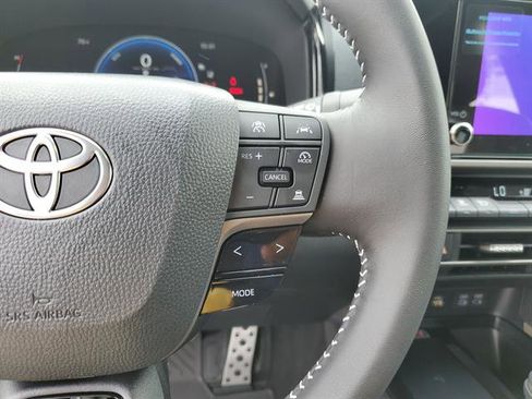 Used 2026 Toyota Camry SE image 41