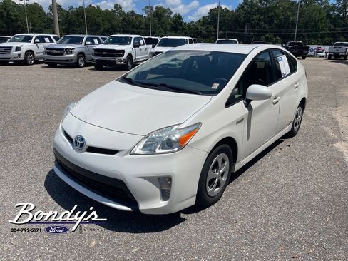 Used 2013 Toyota Prius Two FWD image 3