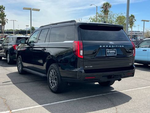 Used 2025 Ford Expedition Max Active AWD/4WD image 4