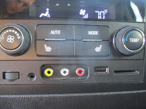 Used 2015 GMC Yukon SLT w/ Open Road Package image 12