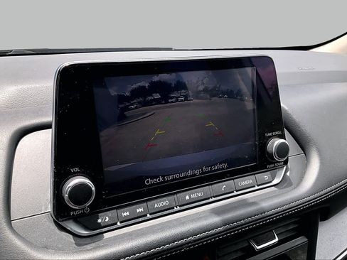 Certified 2024 Nissan Rogue SV FWD image 26