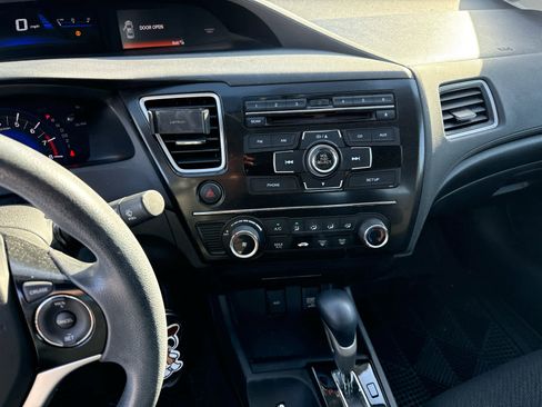 Used 2013 Honda Civic LX image 3