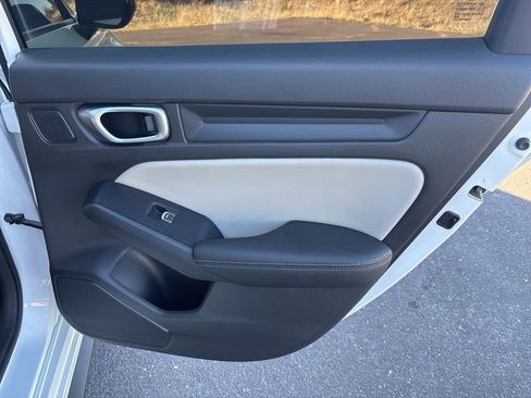 Used 2024 Honda Civic EX-L image 17