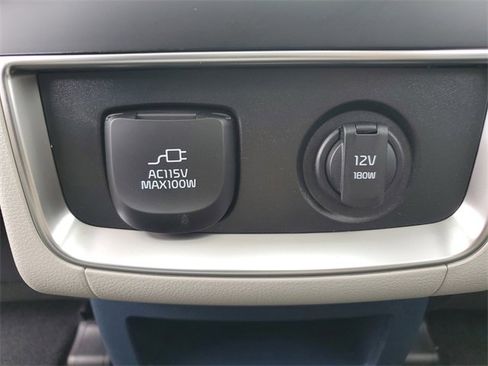 New 2026 Kia Carnival SX image 16