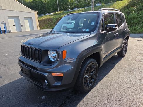 Certified 2023 Jeep Renegade Altitude AWD/4WD image 8