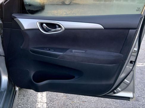 Used 2014 Nissan Sentra SR w/ SR Driver Package image 22